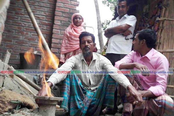 নওগাঁয় গভীর নলকূপে গ্যাসের সন্ধান
