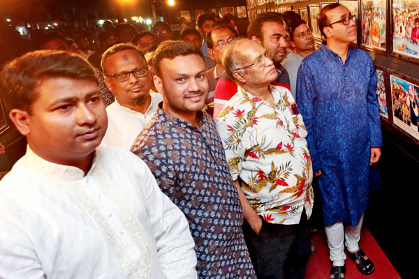 বগুড়ায় আলোকচিত্র প্রদর্শনীর সমাপনী

