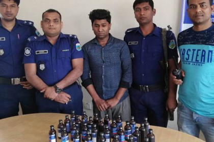 বগুড়ায় ফেন্সিডিলসহ যুবক গ্রেফতার

