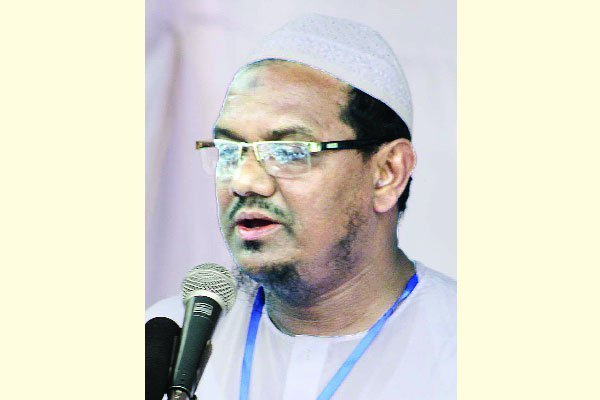 দুর্নীতি অর্ধেক বন্ধ করলে গ্যাসের মূল্যবৃদ্ধি করতে হবে না: পীর চরমোনাই