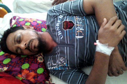 গৃহকর্তার হাত পা বেধে নিয়ে স্বর্ণালংকার ও নগদ টাকা লুট 