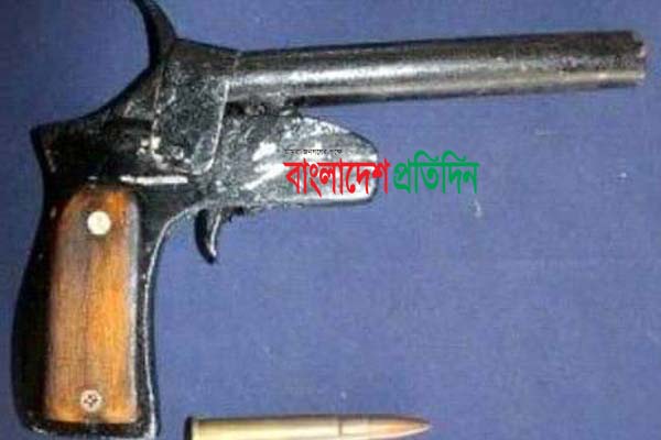 শার্শায় অস্ত্র গুলিসহ ব্যবসায়ী আটক