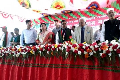 'স্বাধীনতার ঘোষক দাবী করে তারা মুক্তিযোদ্ধাদের বিতর্কিত করছে'