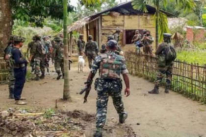 ছত্তিশগড়ে গোলাগুলি, নিহত ৪ বিএসএফ সদস্য 