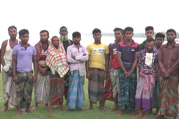 ভোলায় নিষেধাজ্ঞা অমান্য করায় ২৬ জেলের কারাদণ্ড