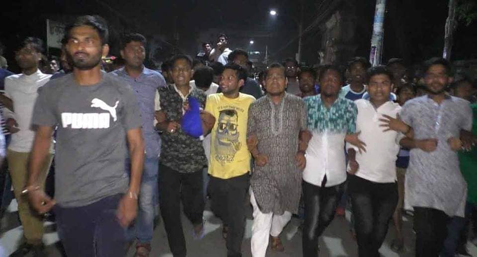 টিটুকে অভিনন্দন জানিয়ে আনন্দ মিছিল