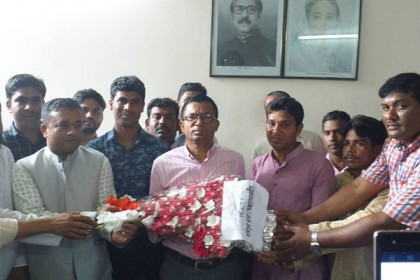 ‘শব্দ বোমা ফাটিয়ে খালেদাকে মুক্ত করা সম্ভব নয়’