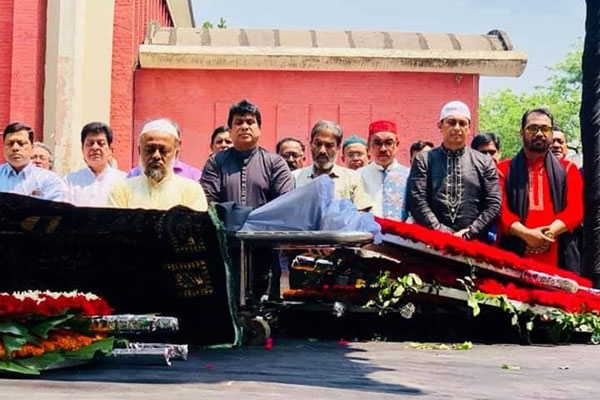 এফডিসিতে টেলি সামাদের জানাজা সম্পন্ন