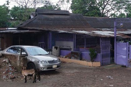 নর্দমার পাশে মিষ্টির কারখানা, জরিমানা ৫০ হাজার টাকা

