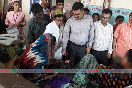 চিকিৎসা শেষে বাড়ি ফিরলেন গণধর্ষণের শিকার সেই গৃহবধূ