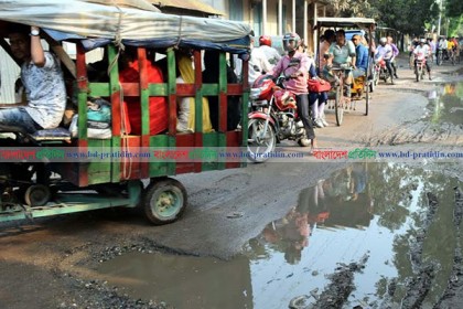 ধুনটে বেহাল সড়কে ভোগান্তি চরমে