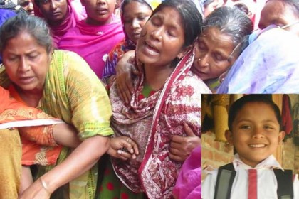 মায়ের দোয়া নিয়ে বাড়ি থেকে স্কুলে বেরিয়ে আর ফিরল না শিশু দিগন্ত