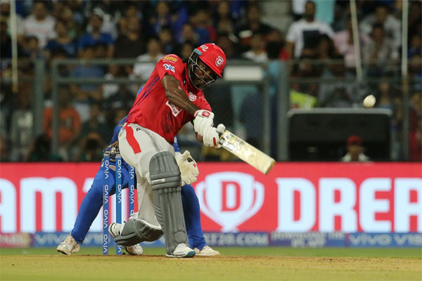 আবারও ক্রিস গেইলের ব্যাটিং তাণ্ডব