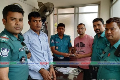 শোরগোল সৃষ্টি করে শিক্ষার্থীর ৬০ হাজার টাকা ছিনতাই, অতঃপর...