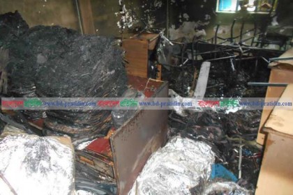সাতক্ষীরায় খ্রিস্টান মিশনে আগুন
