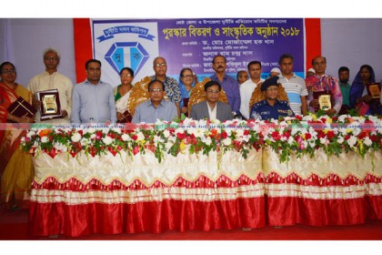 ভালোবাসার মাধ্যমে দুর্নীতি প্রতিরোধ করতে চায় দুদক