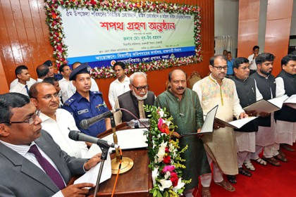 শপথ নিলেন বগুড়ার ১২ উপজেলা পরিষদের নবনির্বাচিতরা

