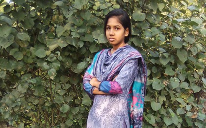 নোয়াখালীতে স্কুলছাত্রী হত্যার বিচার দাবিতে মানববন্ধন