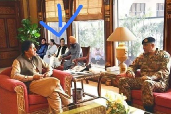 ইমরান খানের সাক্ষাৎ পেতে অপেক্ষায় মমতা-রাহুল, ভাইরাল ছবি