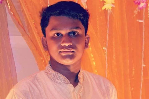 টেকনাফে সড়ক দুর্ঘটনায় স্কুলছাত্র নিহত 