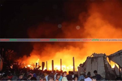 গাজীপুরে স্পিনিং মিলে ভয়াবহ অগ্নিকাণ্ড