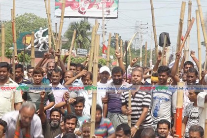 নববর্ষের দিনেও রাজপথে পাটকল শ্রমিকরা