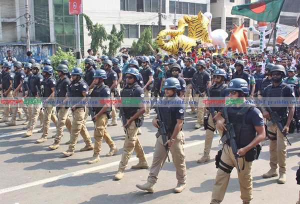 নিরাপত্তার বাড়াবাড়িতে নববর্ষ ম্লান