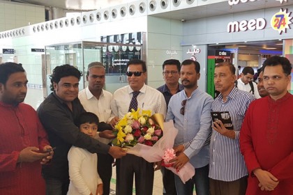মনোহরগঞ্জ উপজেলা চেয়ারম্যানকে রিয়াদ বিমানবন্দরে অভ্যর্থনা 

