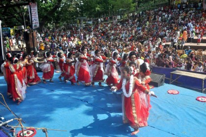 চট্টগ্রামে বর্ণিল যত বৈশাখী আয়োজন

