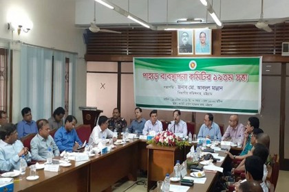 এক মাসের মধ্যে অতি ঝুঁকিপূর্ণ পাহাড়ের অবৈধ স্থাপনা উচ্ছেদ

