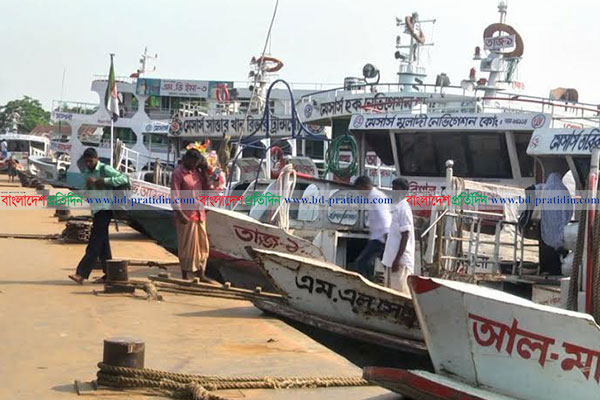 কর্মবিরতি প্রত্যাহারে বরিশালে নৌযান চলাচল স্বাভাবিক