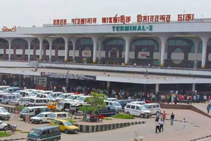 শাহজালালে যাত্রীর পেটে সাড়ে ৪ হাজার পিস ইয়াবা