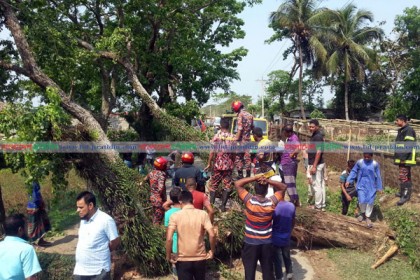 বিশ্বনাথে কালবৈশাখী ঝড়ে লণ্ডভণ্ড বাড়ি-ঘর