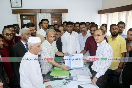 ইলিয়াসের সন্ধান চেয়ে প্রধানমন্ত্রী বরাবর স্মারকলিপি
