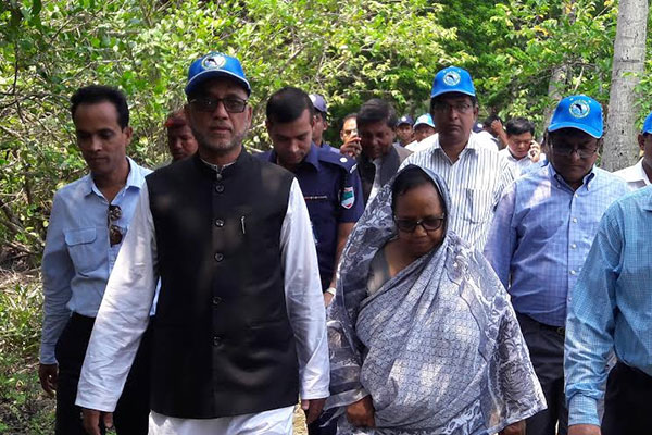 সুন্দরবনের বাকি দস্যুদেরও ধরা হবে: বনমন্ত্রী