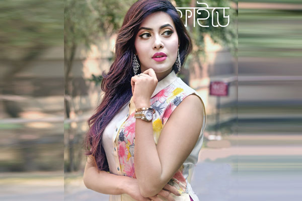 গরমে হালকা সাজ
