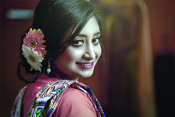 চুল কেন ঝরে?