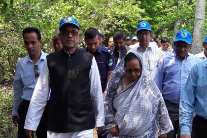 সুন্দরবনের বাকি দস্যুদেরও ধরা হবে: বনমন্ত্রী
