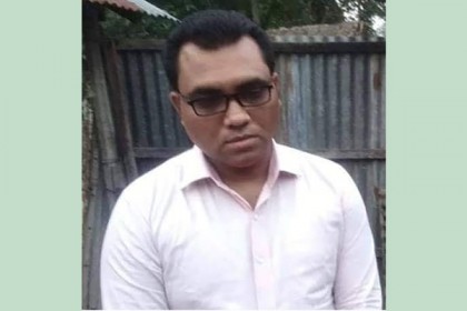 বিয়ে করতে এসে ভুয়া জজকে আটক করে পুলিশে সোপর্দ