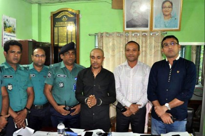 চুরিতে ব্যর্থ হওয়ায় স্বাস্থ্য কর্মকর্তা মারুফাকে খুন