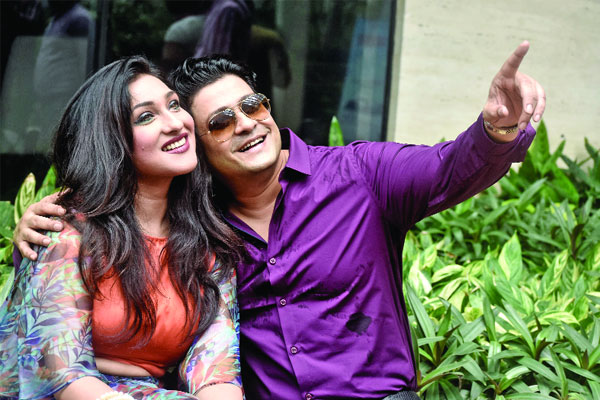 ফেরদৌসকে নিয়ে যা বললেন ঋতুপর্ণা

