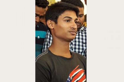 
কেরোসিন ঢেলে নুসরাতের গায়ে আগুন দেয় জোবায়ের