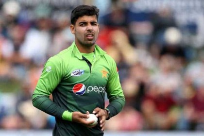দল থেকে বাদ পড়লেন শাদাব