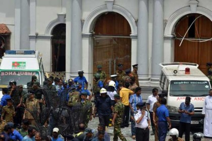 শ্রীলঙ্কায় হামলা : সন্দেহভাজন ৭ জনকে ধরতে গিয়ে ৩ পুলিশ সদস্য নিহত