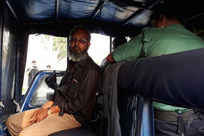 রাবিতে ফেন্সিডিলসহ দুই কর্মচারী আটক