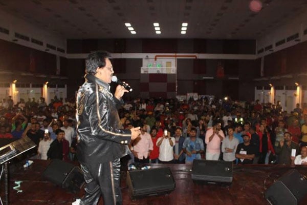 মালয়েশিয়ায় গাইলেন ফেরদৌস ওয়াহিদ-হাবিব 

