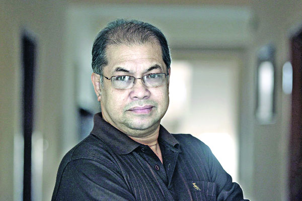 এখনই বিদেশে নেওয়া হচ্ছে না সুবীর নন্দীকে