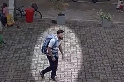 ভিডিওতে ধরা পড়ল শ্রীলঙ্কার গির্জায় হামলাকারী যুবক
