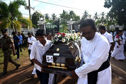 শ্রীলঙ্কায় নিহতের সংখ্যা বেড়ে ৩১০