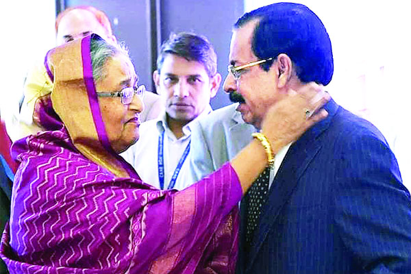 দেশে ফিরে নেতা-কর্মীদের সতর্ক করলেন প্রধানমন্ত্রী